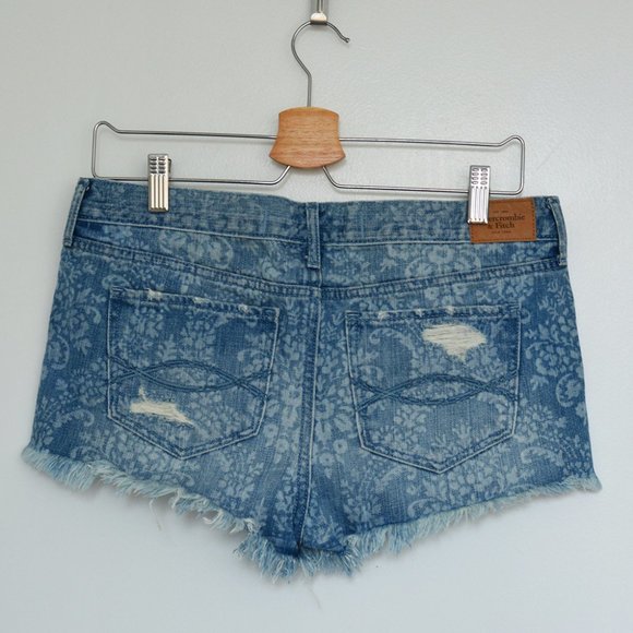 Abercrombie & Fitch Patterned Distressed Shorts - Picture 3 of 6